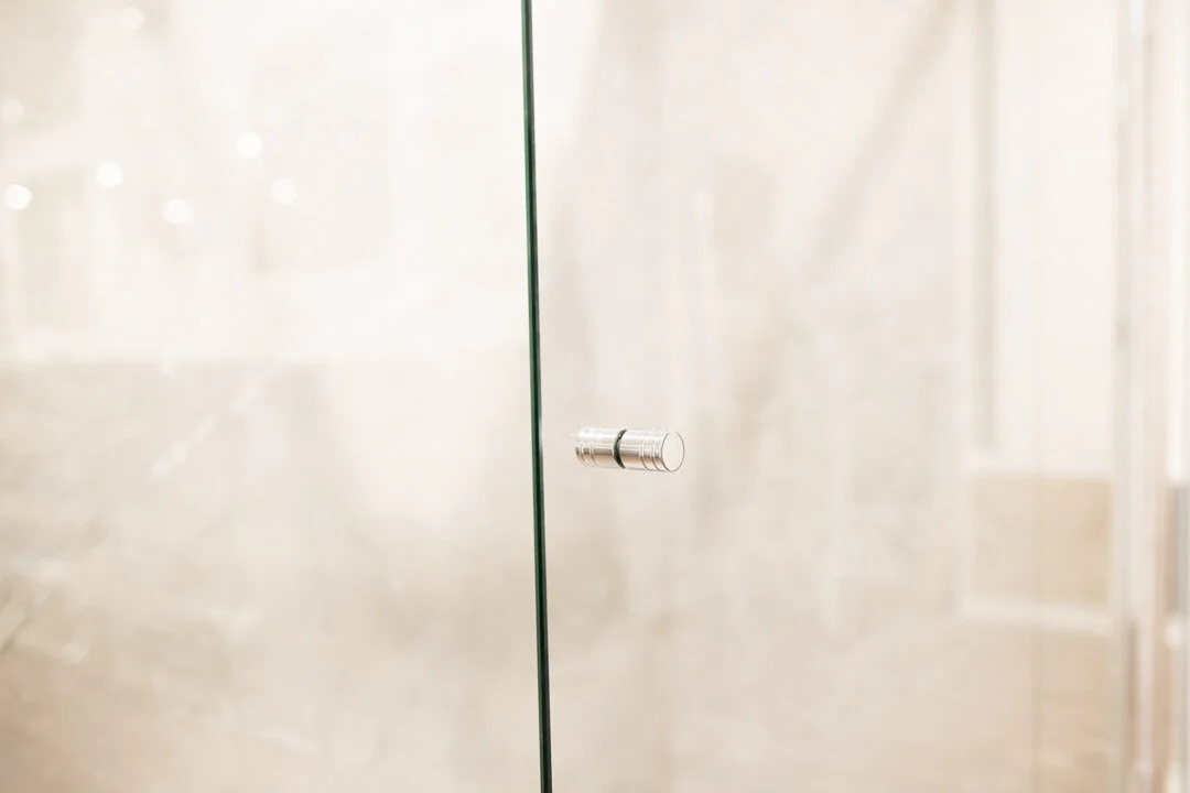 Choosing Between Frosted or Clear glass in Your Bathroom